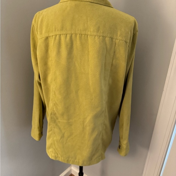 CHICO’S Faux Suede Shacket. Wears as shirt or light jacket   Chicos size 2 (M) - Picture 5 of 10